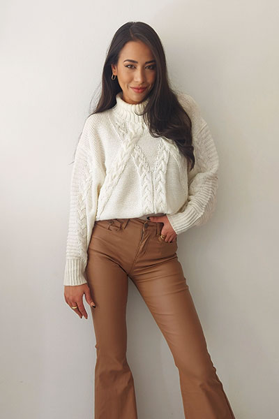 Autum outfit in nude colors with cream sweater