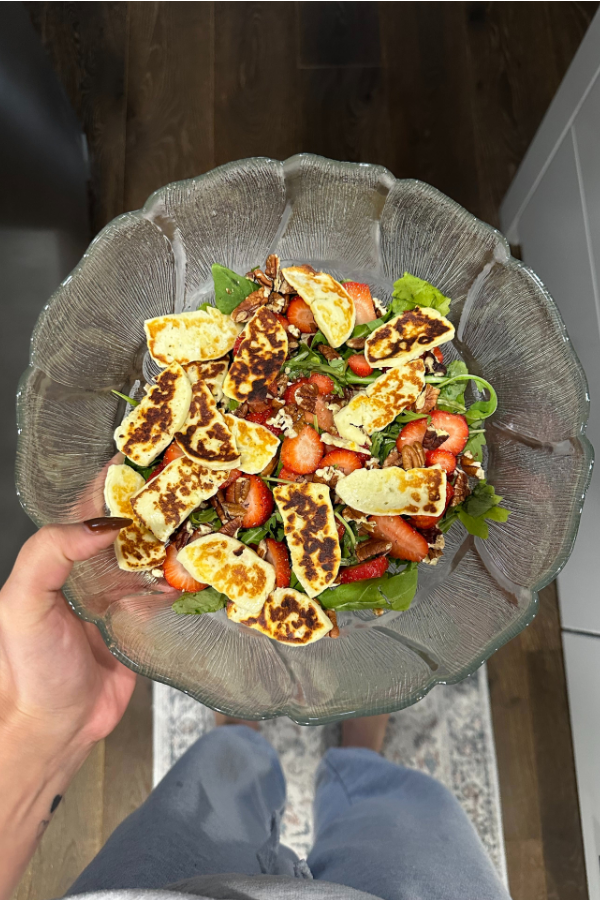 Strawberry Halloumi Salad Recipe. A delicious healthy salad, summer salad, healthy meal ideas, salad recipe.