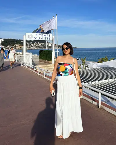 South of France outfit ideas. What to wear to the South of France. South of France fashion. Maxi skirt, summer inspiration